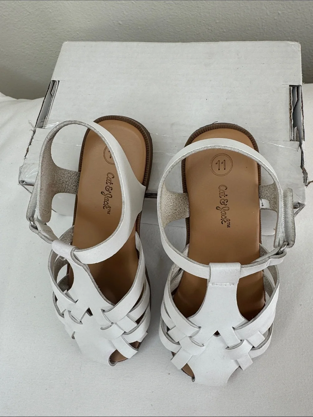Target Cat & Jack White Girl’s Woven Peep Toe T-Strap Sandals. Sz 11
